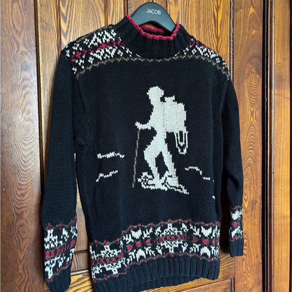 Eddie Bauer Black and White Crewneck Sweater